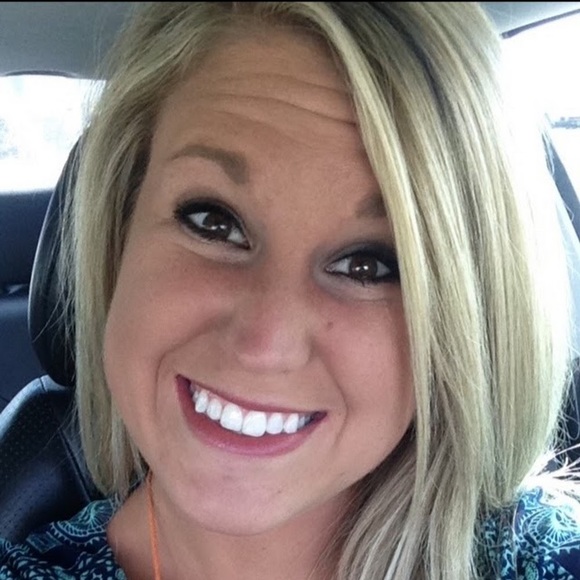 Meet your Posher, Haley - Picture 1 of 1